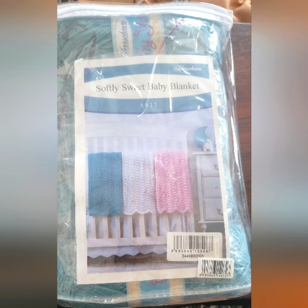 Herrschners Softy Sweet Baby Blanket Knit kit  34" X 42" Finished‎ Size Aqua